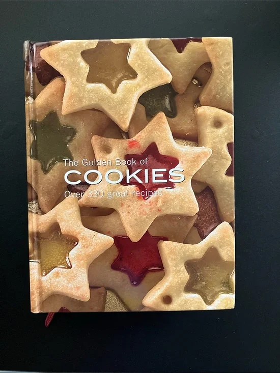 Golden Book of Cookies 2008 Hardcover Baking Cookbook Gilded Edges Bookmark