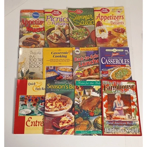 Lot of 12 Vintage Cook Books & Booklets, Recipes, Pillsbury and Betty Crocker