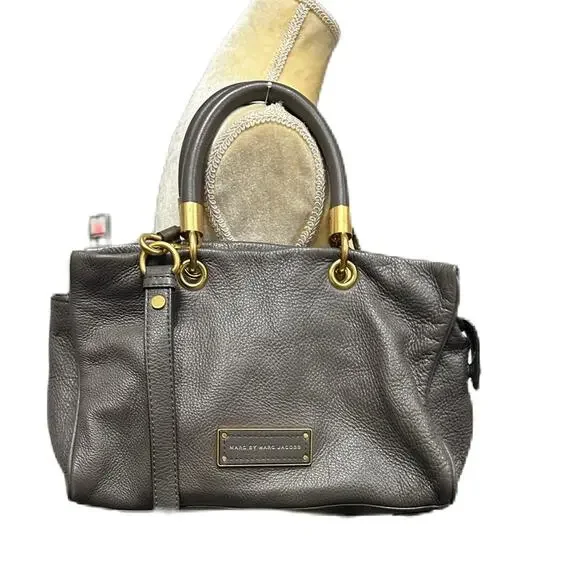 Excellent Marc by Marc Jacobs Too Hot to‎ Handle Shopper Gray Leather Bag