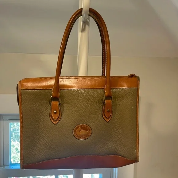 Vintage!!! Dooney & Bourkey, gray & tan purse