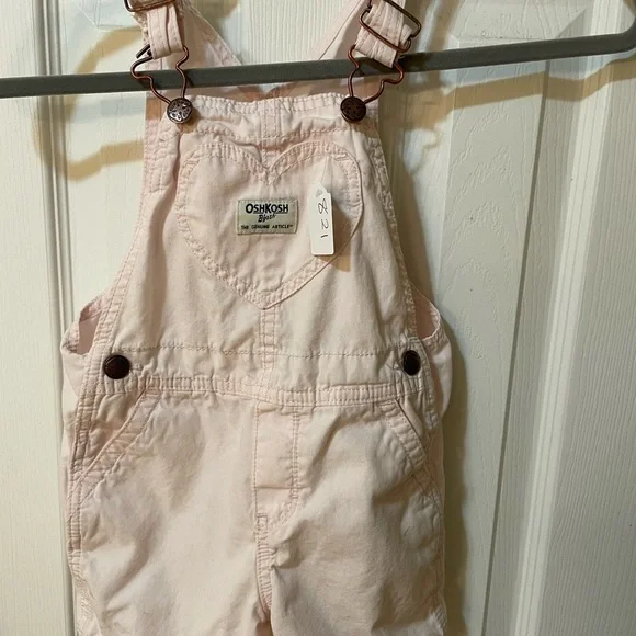 VTG OshKosh B’gosh 4T/4A Kids Pink Shortalls Heart Back 🩷✨
