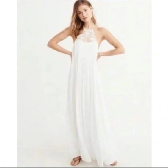 Abercrombie & Fitch White Lace Halter Maxi Dress‎ Small