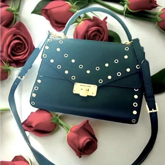MK Michael‎ Kors Satchel with Shoulder or crossbody strap.