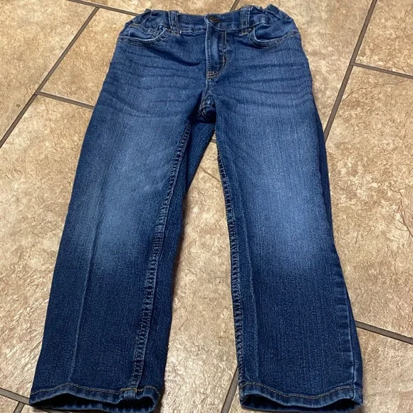 OshKosh B'gosh Classic Blue Size 5R/5A Denim Jeans
