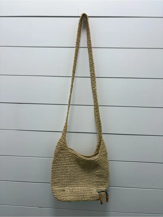 Woven Shoulder Bag in Natural Beige - Lightweight Summer Tote