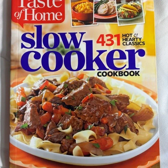 Taste of Home Simple, Easy, Fast Slow Cooker: 385 slow-cooked recipes cookbook