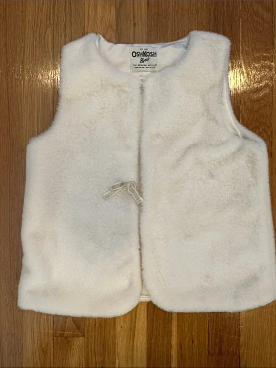 OshKosh B'gosh Cream Plush Faux-Fur Kids Vestu, size 12, NWOT