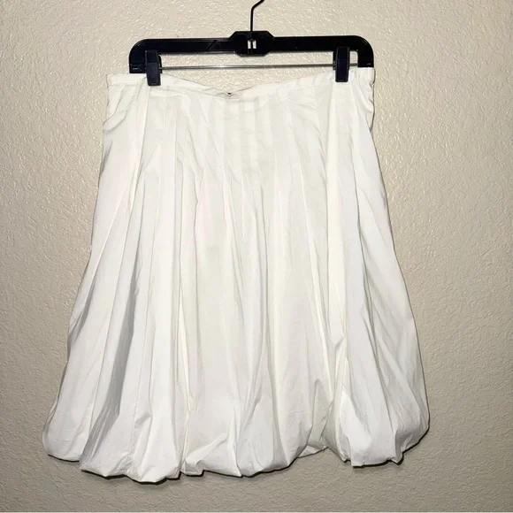 BCBGMAXAZRIA White Bubble Skirt Women’s 8 Pleated High Waist Knee Length Preppy