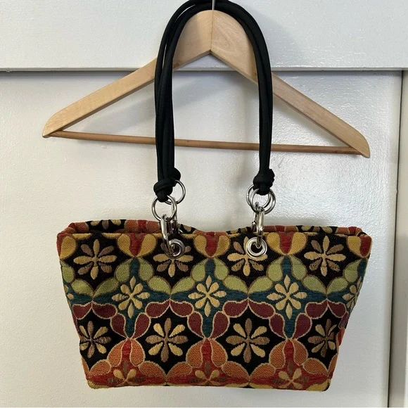 Penelope Pike Place Market - Floral Patterned Tapestry Shoulder Bag - Multicolor