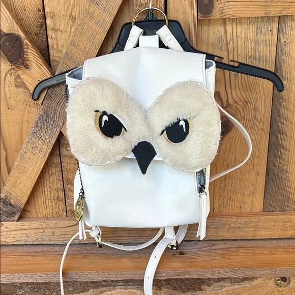Harry Potter Hedwig Face Mini Faux Leather Backpack Purse-white