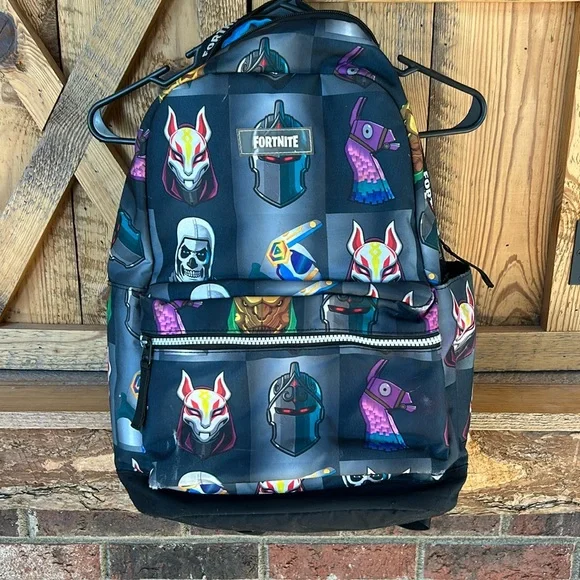 Fortnite Multiplier Backpack, Artwork, Gray Multi-color/character