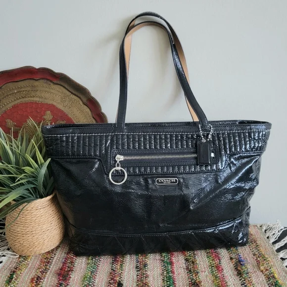 Coach black shoulder tote bag