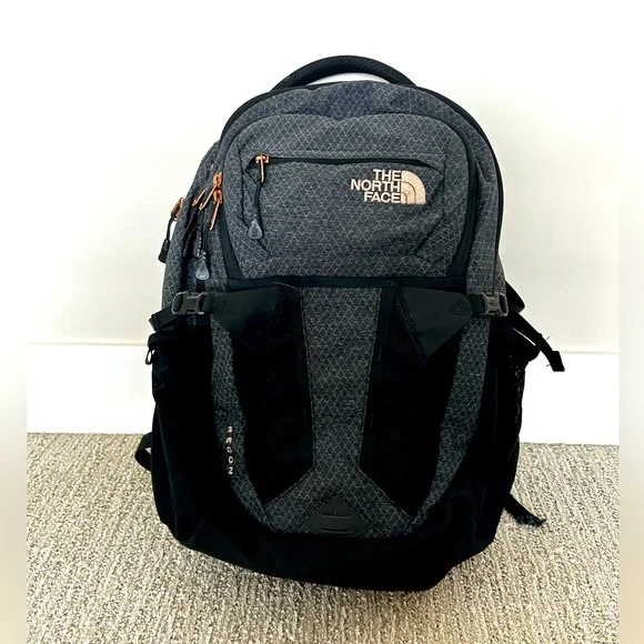 NORTH FACE RECON Heavy Duty Backpack. 18”x14” Standard size.Has 6 pockets.