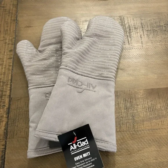 ALL-CLAD Metalcrafters ~‎ (2) Oven Mitts w/ Easy Grip Silicone ~pewter gray NEW