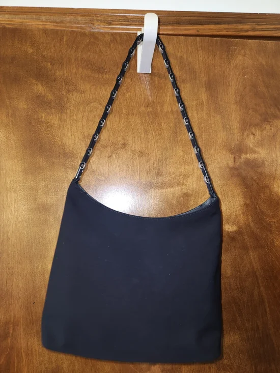 Salvatore Ferragamo Classic Black Shoulder Bag with Chain-Link Strap