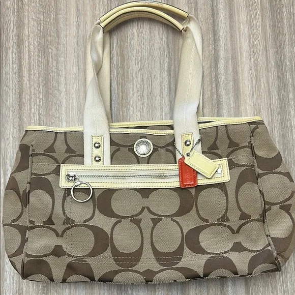 Vintage Coach Daisy Signature Logo Shoulder Bag #F1487