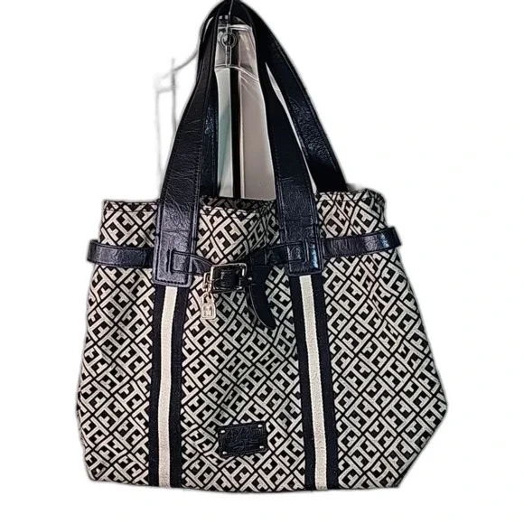 Tote Bag by Tommy Hilfiger Signature Print Black Beige with Goldtone Hardware