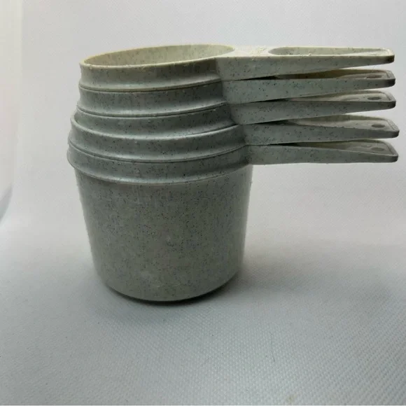 Vintage Tupperware measuring cups plastic grayish white set of 5 made in USA