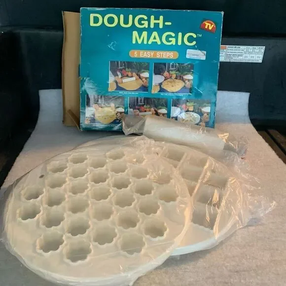 Dough-Magic Corning Baking Sheet Set-New Open Box