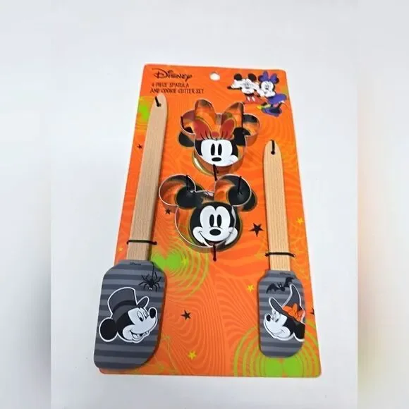 New! Disney Mickey & Minnie Halloween 4 Pc Spatula & Cookie Cutter Set