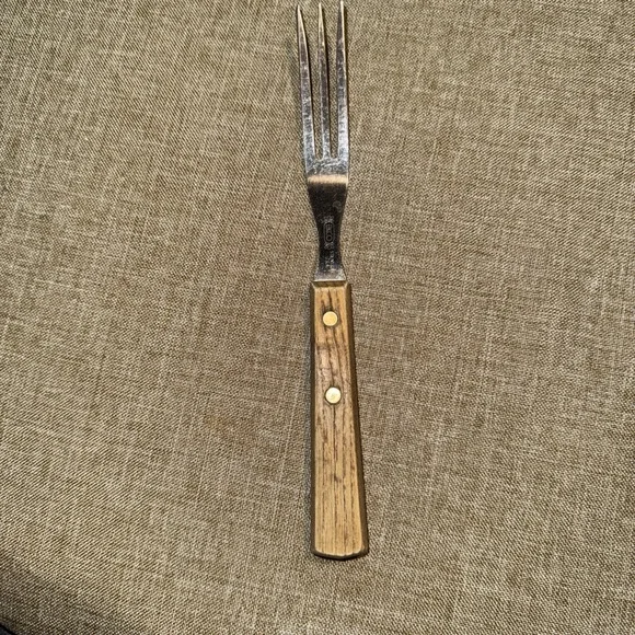 VTG  Ekco 3 Prong Tine Dinner Fork 7.5