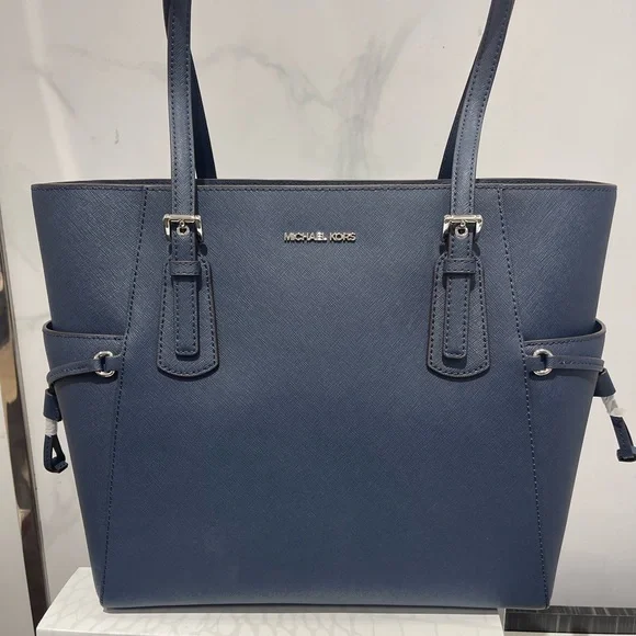 MICHAEL KORS Voyager Large Saffiano Leather EW Tote Shoulder Bag Navy NWT