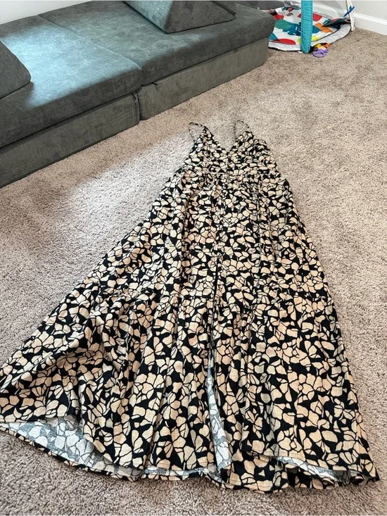 Abercrombie & Fitch Black and Beige Floral Slip Dress