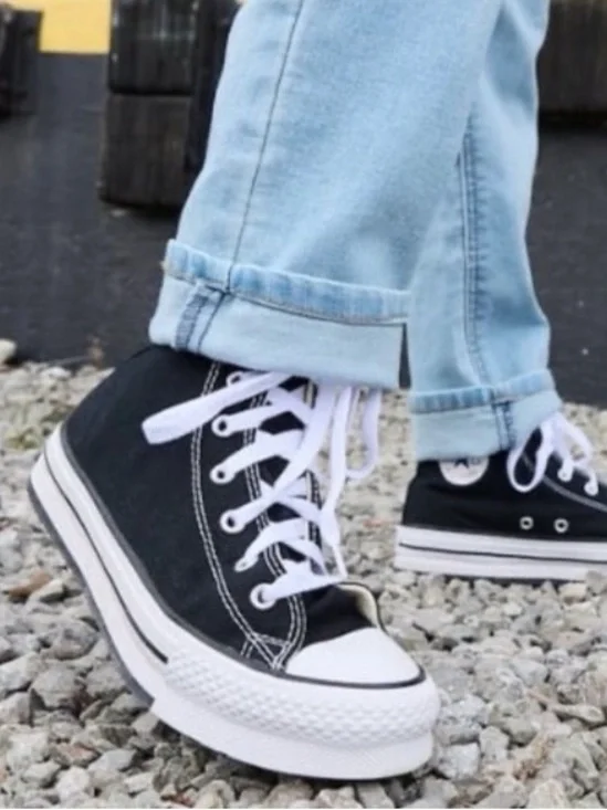 CONVERSE Chuck Taylor All Star Unisex Kids Lift Hi-Top Black Sneaker | 13