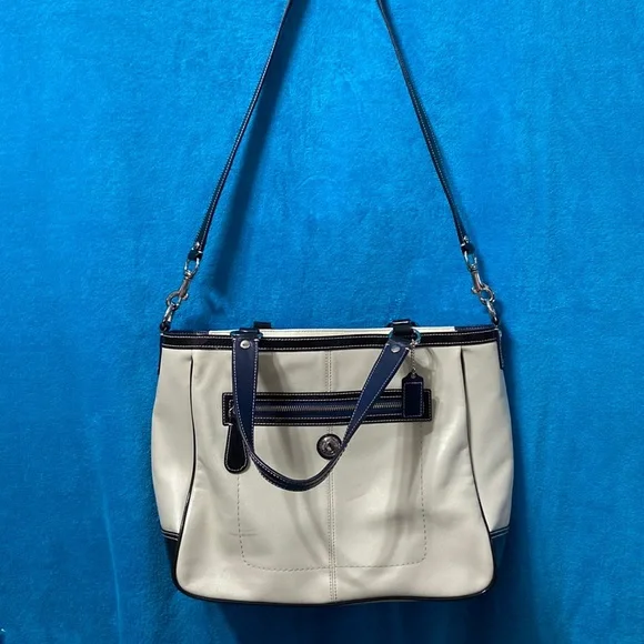 Pre-loved Coach Laura Tote