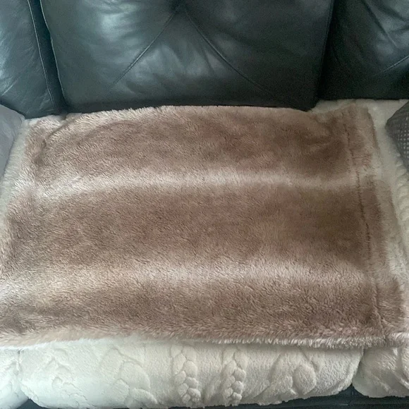 A cozy regular size Threshold pillowcase
