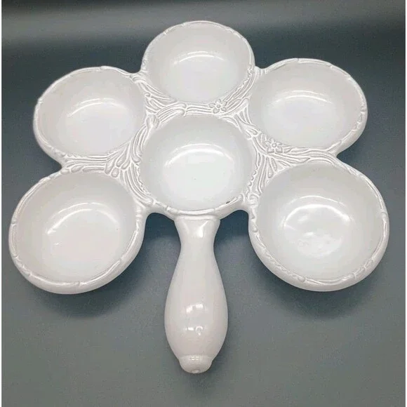 Style Eyes Baum Brothers Embossed Whiteware Baking Dish With 6 Round Cups
