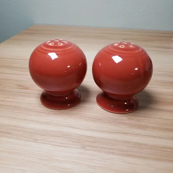 Fiesta Persimmoin Salt And Pepper Shaker Set Vintage Mini Round‎ Globe Balls
