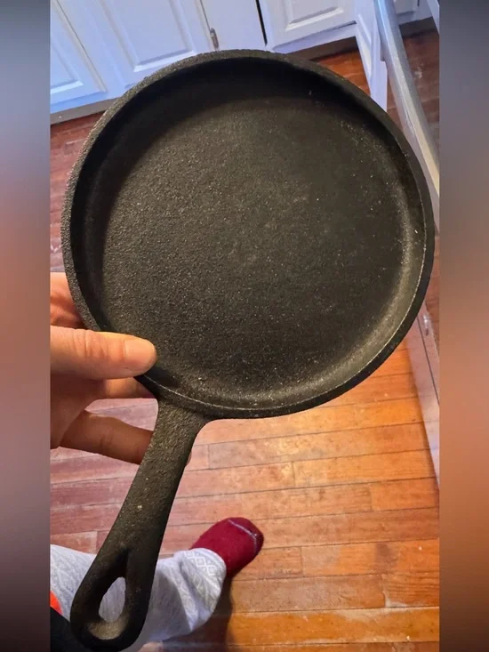 Cast Iron Skillet Pan - Black mini single egg