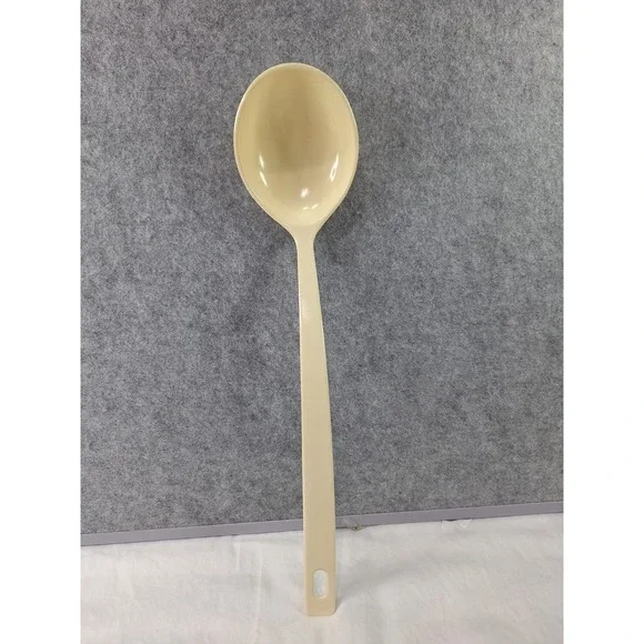 Vintage KGE Melamine Soup Ladle Cream Off White Long Handle 12.5 Inch Taiwan