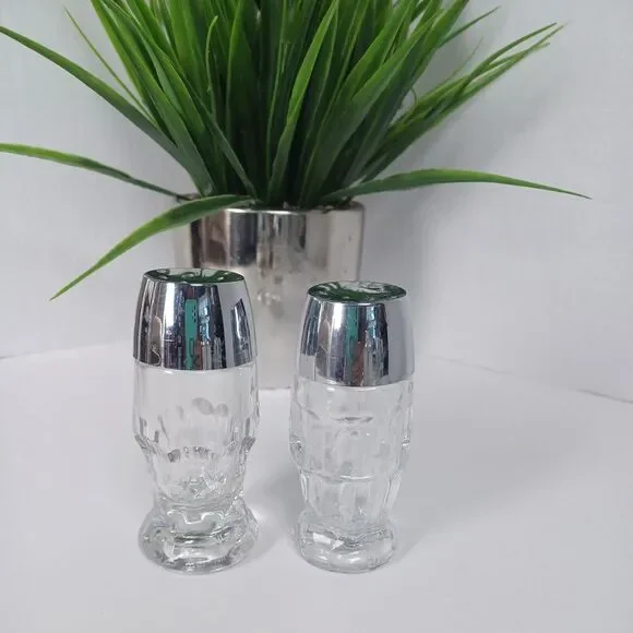 Vintage Clear Glass Salt And Pepper Shaker Set Honeycomb MCM EUC