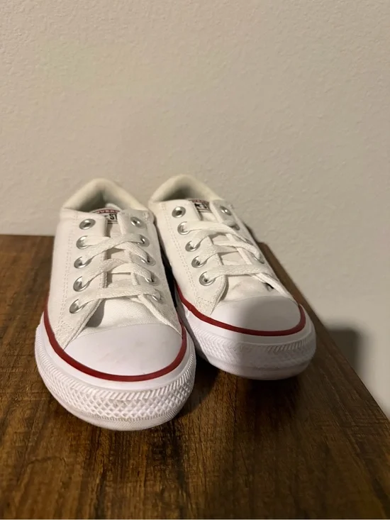 Converse Kids White Canvas Low-Top Sneakers with Red Stripe