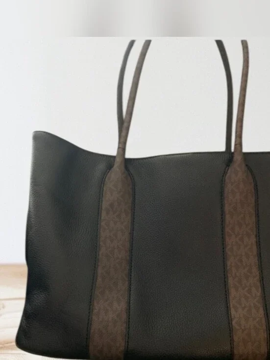 Michael Kors Austin Large Pebbled Leather Satchel- EUC