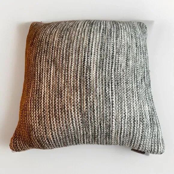 UGG Knit Throw Pillow 20x20 Ivory‎ And Black EUC