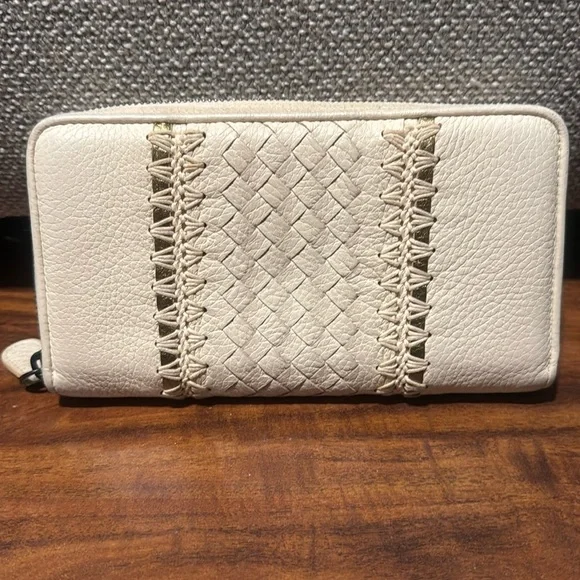 Bottega Veneta authentic cream with gold zippy wallet