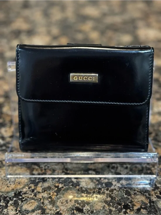 Gucci Black Patent Leather Compact Wallet VINTAGE