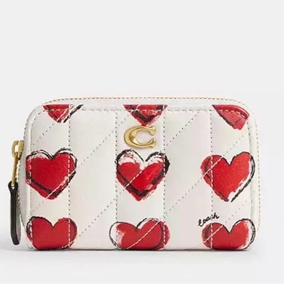 Coach Essential Small Zip Around Card Case With Quilting And Heart Print new