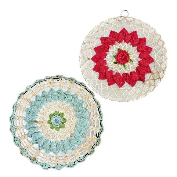 Vtg Set of 2 Granny's Crocheted Covered  8-1/2