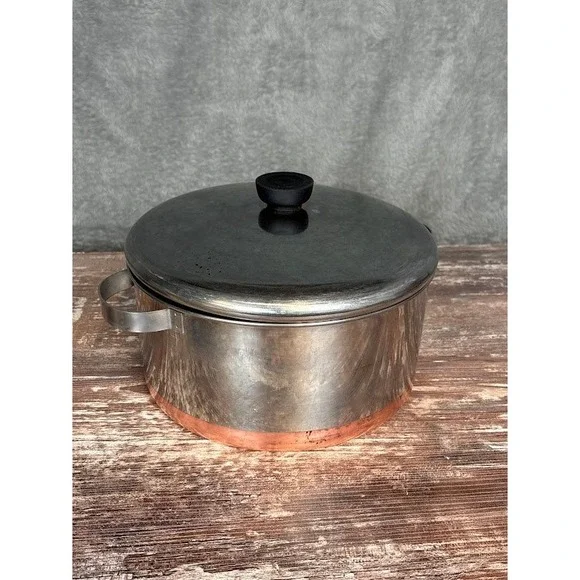 COPPER CLAD STAINLESS STEEL POT WITH LID 3‎ QUART CAPACITY 7 INCH DIAMETER