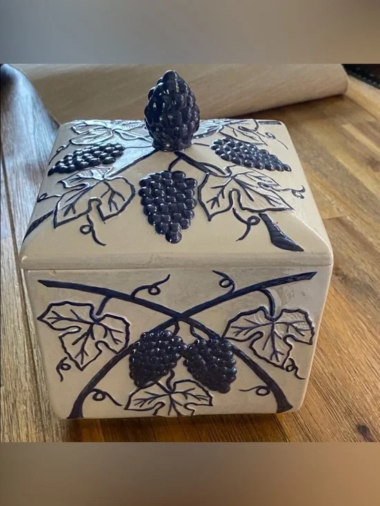 White Ceramic Trinket Decorative Box with Blue Grape Design. 2 Piece with Cover.