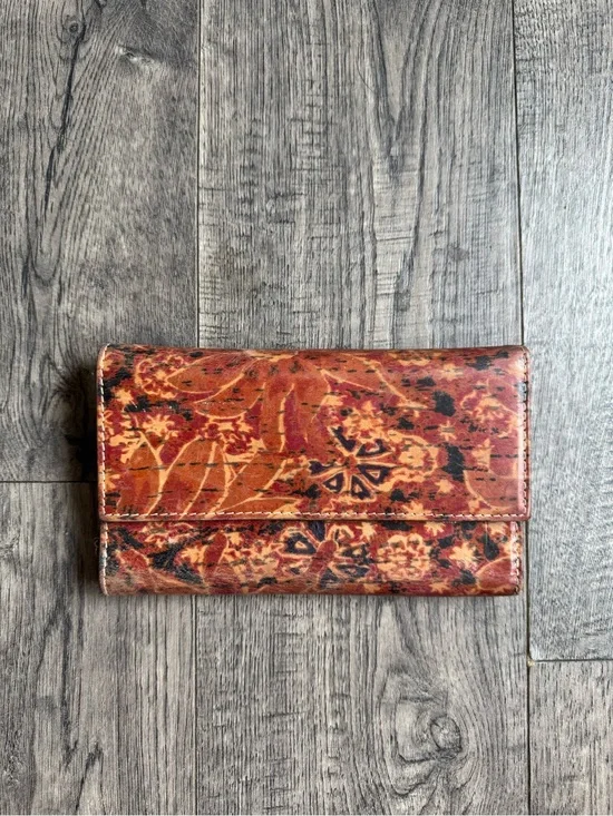 Patricia Nash Terresa Wallet- 70s Revival Print- Retired