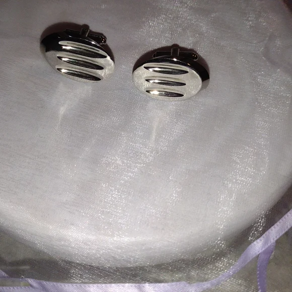 VINTAGE Silver Oval Striped Cufflinks