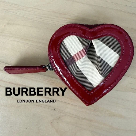 ✨ PRISTINE BURBERRY Heart Coin Purse | Red Patent Leather Nova Check