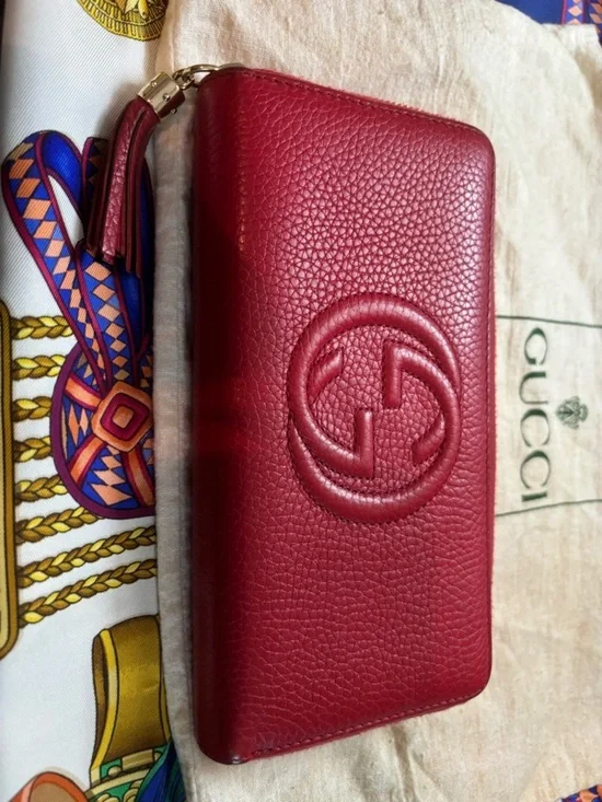 Authentic Gucci Soho Disco Zip Wallet Red - EXCELLENT Condition with Dust Bag