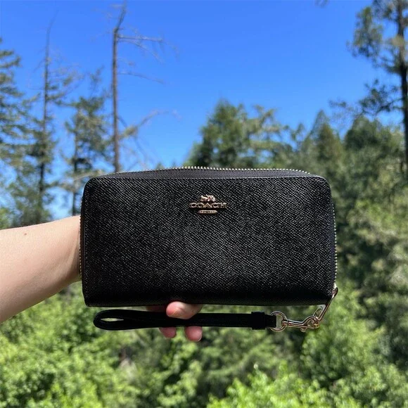 COACH Long Zip-Around  Black Crossgrain Leather Wallet Gold Hardware AUTHENTIC