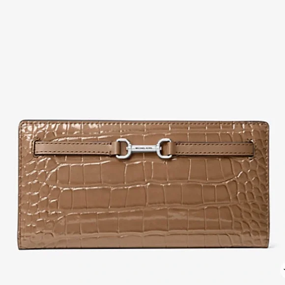 MICHAEL KORS Carson Lg Snap Patent Crocodile Embossed Bifold Wallet Driftwood